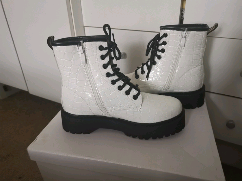 white platform boots size 5